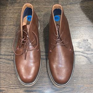 NWOT TOMMY HILFIGER leather shoes!